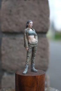 画像1: BRICK WORKS[MUS-17]1/20 傭兵軍女性テストパイロット　 (1)