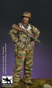 画像1: BLACK DOG[F35019]1/35WWII独 国防軍 擲弾兵 1944 (1)