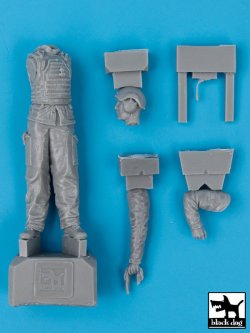 画像3: BLACK DOG[F35032]1/35現用英 戦車兵(アフガン) (2体セット)