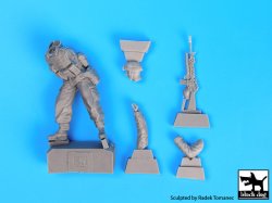 画像2: BLACK DOG[F35056]1/35現用米 兵士 パトロール中 OIF作戦 #2