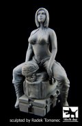 BLACK DOG[F35062]1/35現用米 女性兵士(水着)