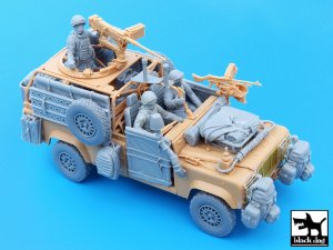 画像1: BLACK DOG[T35051]1/35現用英 ディフェンダー・ウルフ アクセサリーセット クルーフィギュア付 (1)