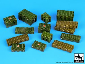 画像1: BLACK DOG[T35067]1/35現用 汎用プラスチックケースセット (1)