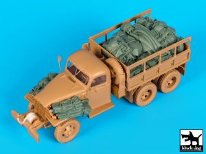 画像1: BLACK DOG[T35156]1/35 WWII米 GMC CCKW 車載品セット(ホビーボス用) (1)