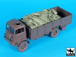 画像3: BLACK DOG[T35166]1/35 WWII英 ベッドフォードQLT 車載品セット(IBG用)