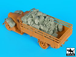 画像4: BLACK DOG[T35167]1/35 WWII独 フォードG917T 車載品セット(ICM用)