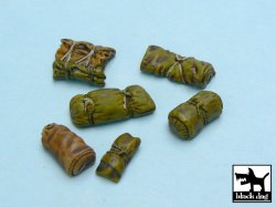 画像3: BLACK DOG[T48018]1/48 汎用 テント&毛布セット1(計24個入り)