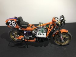 画像18: BrachModel[BM-VR16]1/12 ラヴェルダV6 1000cc