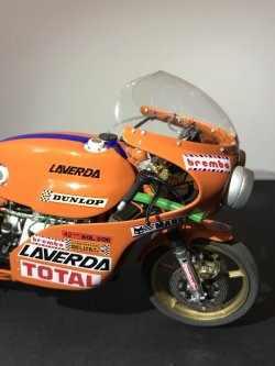 画像25: BrachModel[BM-VR16]1/12 ラヴェルダV6 1000cc