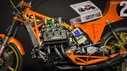 画像44: BrachModel[BM-VR16]1/12 ラヴェルダV6 1000cc