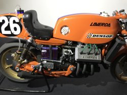 画像7: BrachModel[BM-VR16]1/12 ラヴェルダV6 1000cc