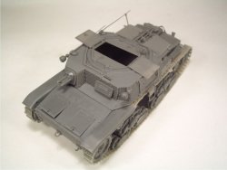 画像4: BrachModel[BM-132]1/35  WWII伊 M13カルロアルマート指揮戦車 フルレジンキット