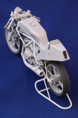 画像4: BrachModel[BM-VR07]1/12  ドゥカティTT2 ライダー：トニー・ラッター