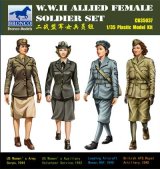 ブロンコ[CBA3537] 1/35　米英・女性後方支援補助兵士4体・WW2