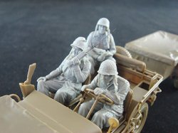 画像4: ブロンコ[Bro35106] 1/35 米・GPW四輪駆動車+M1トレーラー+フィギア3体