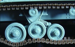 画像5: ブロンコ[Bro35146] 1/35 英・バレンタイン歩兵戦車Mｋ.XI型75mm砲搭載