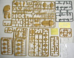 画像3: ブロンコ[Bro35156] 1/35 独FAIT500トッポリーノ乗用車+IF8型トレーラー＆兵士2体北アフリカ