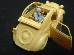 画像2: ブロンコ[CB35165] 1/35 フィアットFAIT500トッポリーノ乗用車オープントップ+女性&犬