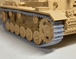 画像2: CHINO MODEL[CM-058D]1/35 III/IV号戦車用連結済み可動履帯 type7