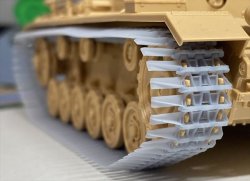 画像4: CHINO MODEL[CM-073B]1/35 III/IV号戦車用"ヴィンターケッテ"連結済み可動履帯 type3 w/Cleats