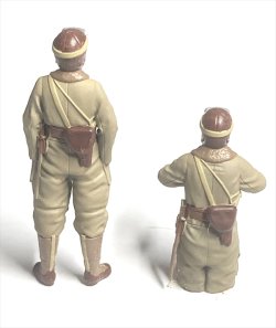 画像3: CHINO MODEL[CMA-032]1/35 帝国陸軍戦車兵セット(防寒装備)