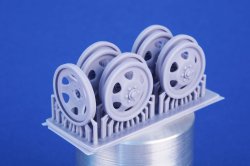 画像2: CMK[CMKP35048]1/35 ラウペンシュレッパー Ost RSO転輪 (9個入) (ミニアート用)