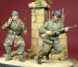 画像4: D-Day miniature studio[DD35052］ 1/35 WWII独 武装親衛隊兵士(2体セット)作戦行動中