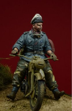 画像4: D-Day miniature studio[DD35080]1/35 WWII独 ヘルマンゲーリング師団 将校(バイク跨乗)