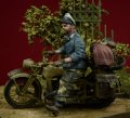 D-Day miniature studio[DD35082]1/35 WWII独 ヘルマンゲーリング師団 将校+バイクアクセサリーセット