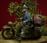 D-Day miniature studio[DD35082]1/35 WWII独 ヘルマンゲーリング師団 将校+バイクアクセサリーセット