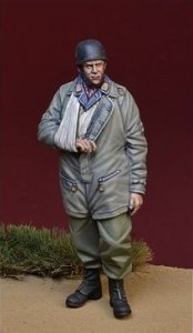 画像1: D-Day miniature studio[DD35126]1/35 WWII独負傷したドイツ降下猟兵初期ジャンプスモック西部戦線1940年 (1)