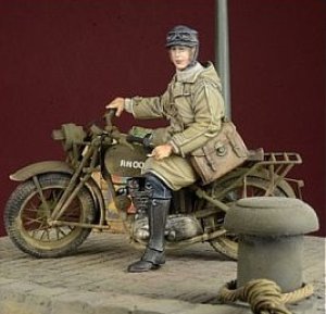 画像1: D-Day miniature studio[DD35031］ 1/35 英国海軍婦人部隊(WRNS)オートバイ伝令兵(ブロンコ用) 1939-1945 (1)