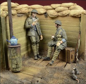 画像1: D-Day miniature studio［DD35036］ 1/35 WWI英 塹壕で休息中の兵士(2体セット) (1)