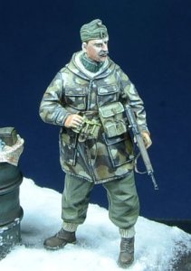 画像1: D-Day miniature studio[DD35008］ 1/35 WWII ハンガリー 聖ラースロー師団将校 ハンガリー1945 (1)