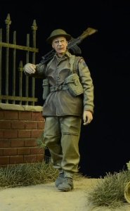 画像1: D-Day miniature studio[DD35014］ 1/35 WWII 英/英連邦歩兵 ブレン機銃手 行軍中 1942-1945 (1)