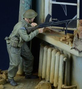 画像1: D-Day miniature studio[DD35019］ 1/35 WWII 英/英連邦歩兵 ブレン機銃手 射撃中 1943-45 (1)