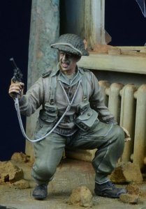 画像1: D-Day miniature studio[DD35020］ 1/35WWII 英/英連邦将校 戦闘中 1943-45 (1)