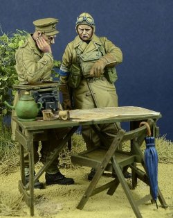 画像1: D-Day miniature studio［DD35095]1/35 WWII英 将校&伝令兵&司令部セット フランス1940(2体セット)