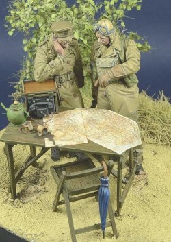 画像4: D-Day miniature studio［DD35095]1/35 WWII英 将校&伝令兵&司令部セット フランス1940(2体セット)