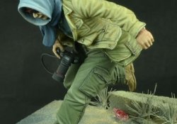 画像5: D-Day miniature studio[DD35096]1/35 現代の戦場カメラマン「アンドレア」