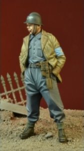 画像1: D-Day miniature studio[DD35109]1/35 WWII独 民間防空隊 /wエイドリアンヘルメット 1945 (1)