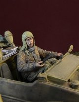 D-Day miniature studio[DD35155]1/35 WWII 独 武装SS シュビムワーゲンドライバー アルデンヌ1944