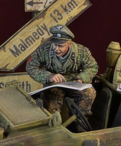 画像1: D-Day miniature studio[DD35156]1/35 WWII 独 武装SS シュビムワーゲンに乗るSS下士官 (1)