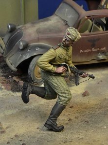 画像1: D-Day miniature studio[DD35174]1/35 WWII 露/ソ PPS-43を構えて突撃するソ連歩兵 ベルリン1945 (1)