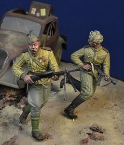 画像1: D-Day miniature studio[DD35176]1/35 WWII 露/ソ 突撃中のソ連歩兵 ベルリン1945 (1)