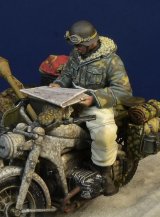 D-Day miniature studio[DD35184]1/35 WWII ドイツ武装親衛隊 地図を見るオートバイ兵 ハンガリー 1945冬