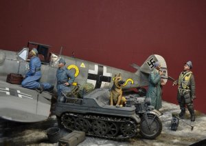 画像1: D-Day miniature studio[DD35198]1/35 WWII ドイツ空軍整備班ビックセット フランツ・スティグラー＆カンパニー (1)