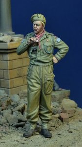 画像1: D-Day miniature studio［DD35203]1/35 WWII カナダ陸軍 煙草休憩をとるカナダ軍下士官 (1)