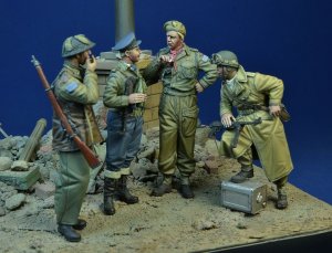 画像1: D-Day miniature studio［DD35205]1/35 WWII カナダ軍 一服するカナダ軍兵士 カーン1944(4体セット) (1)