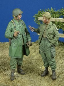 画像1: D-Day miniature studio[DD35219]1/35 WWII アメリカ陸軍 空挺部隊員セット 1944-45(2体セット) (1)
